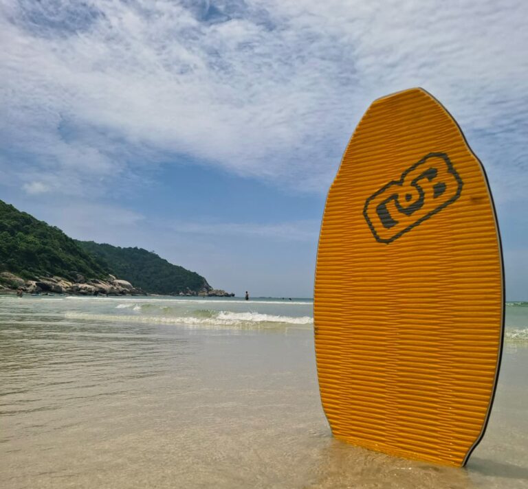 Our yellow skimboard on Haad Rin beach